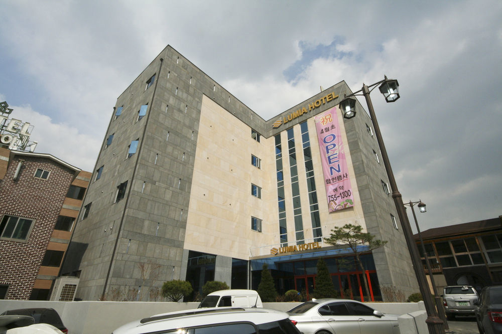 Hotel Lumia Myeongdong Seúl Exterior foto